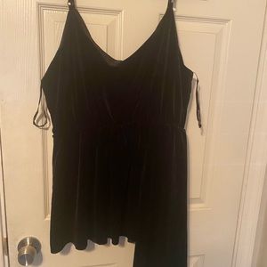 Black city chic velvet tank nwt 14 xs